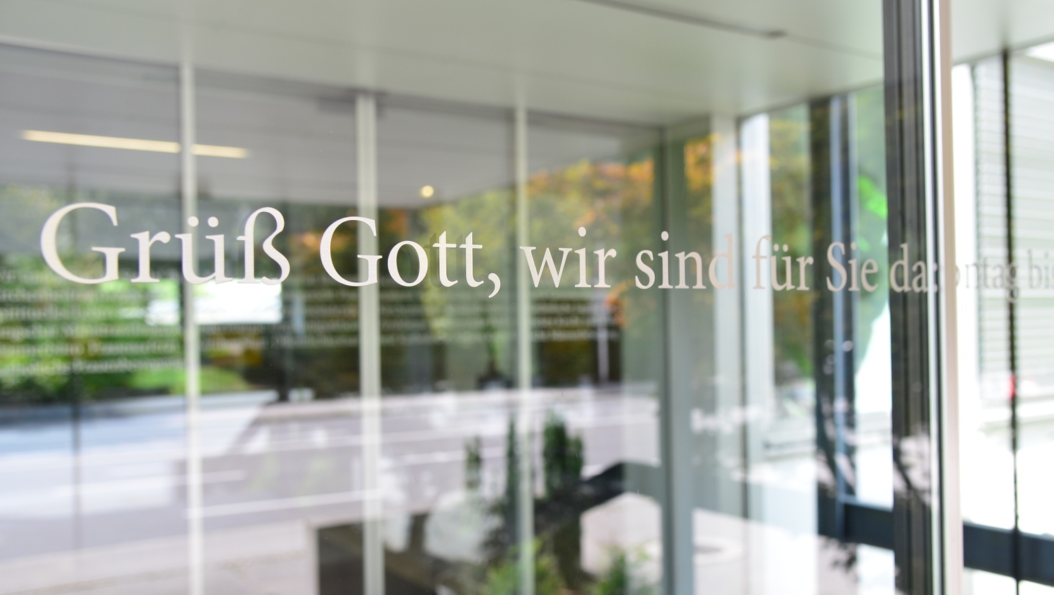 Di?zesanhaus FeldkirchEingang19. August 2016